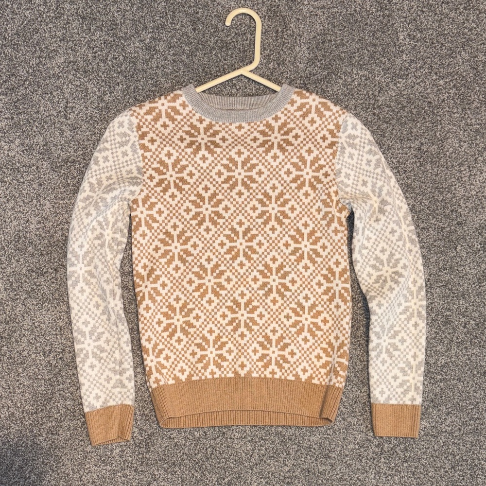 Super soft beautiful pattern Sweater